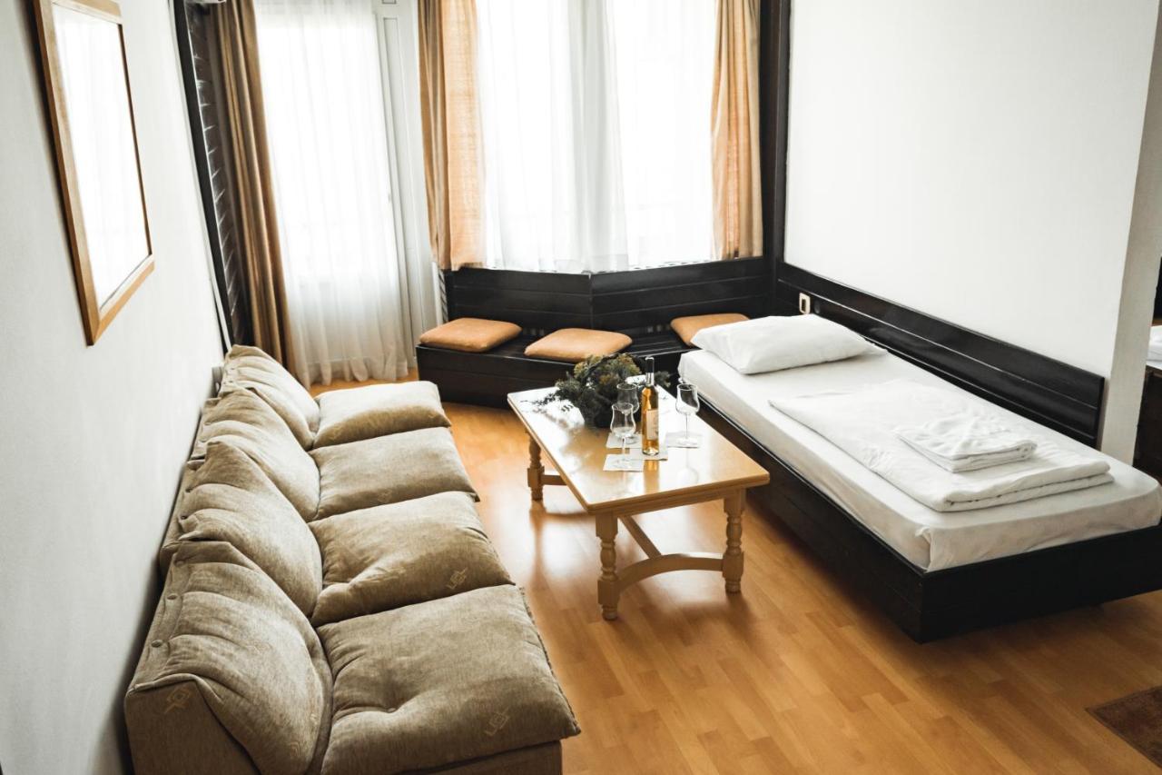 Hotel Lepenski Vir 돈지 밀라노바츠 외부 사진