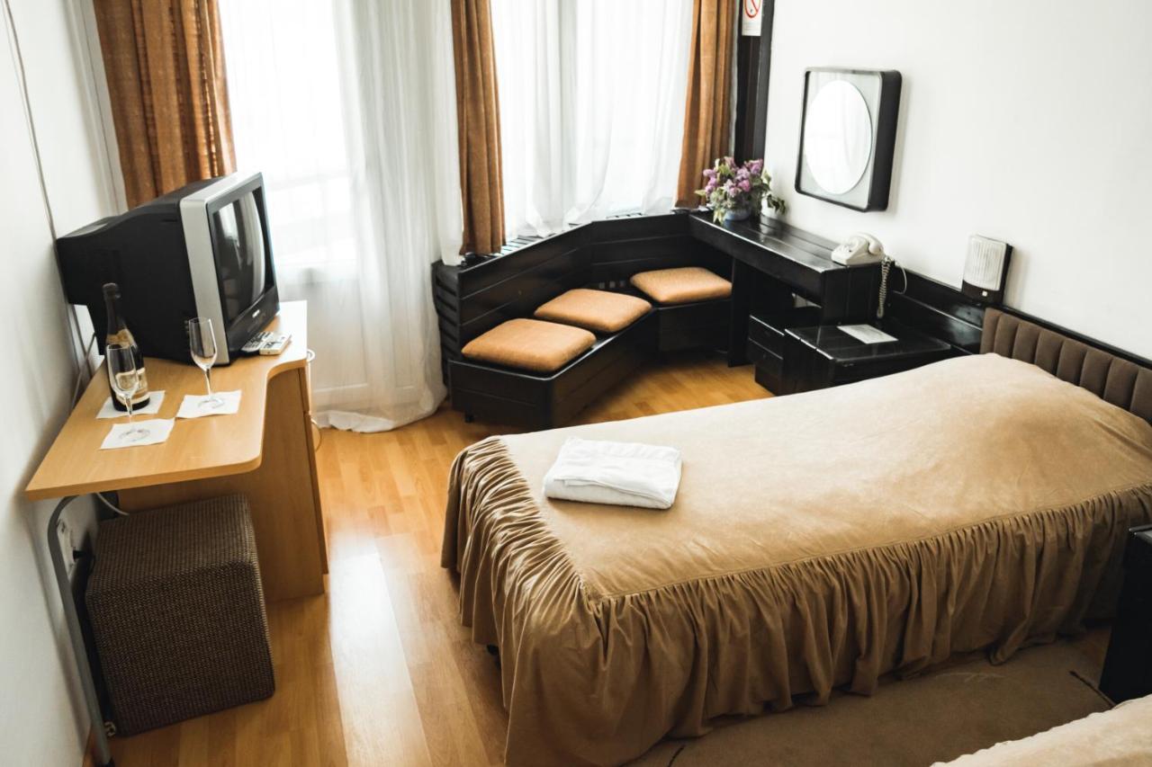 Hotel Lepenski Vir 돈지 밀라노바츠 외부 사진