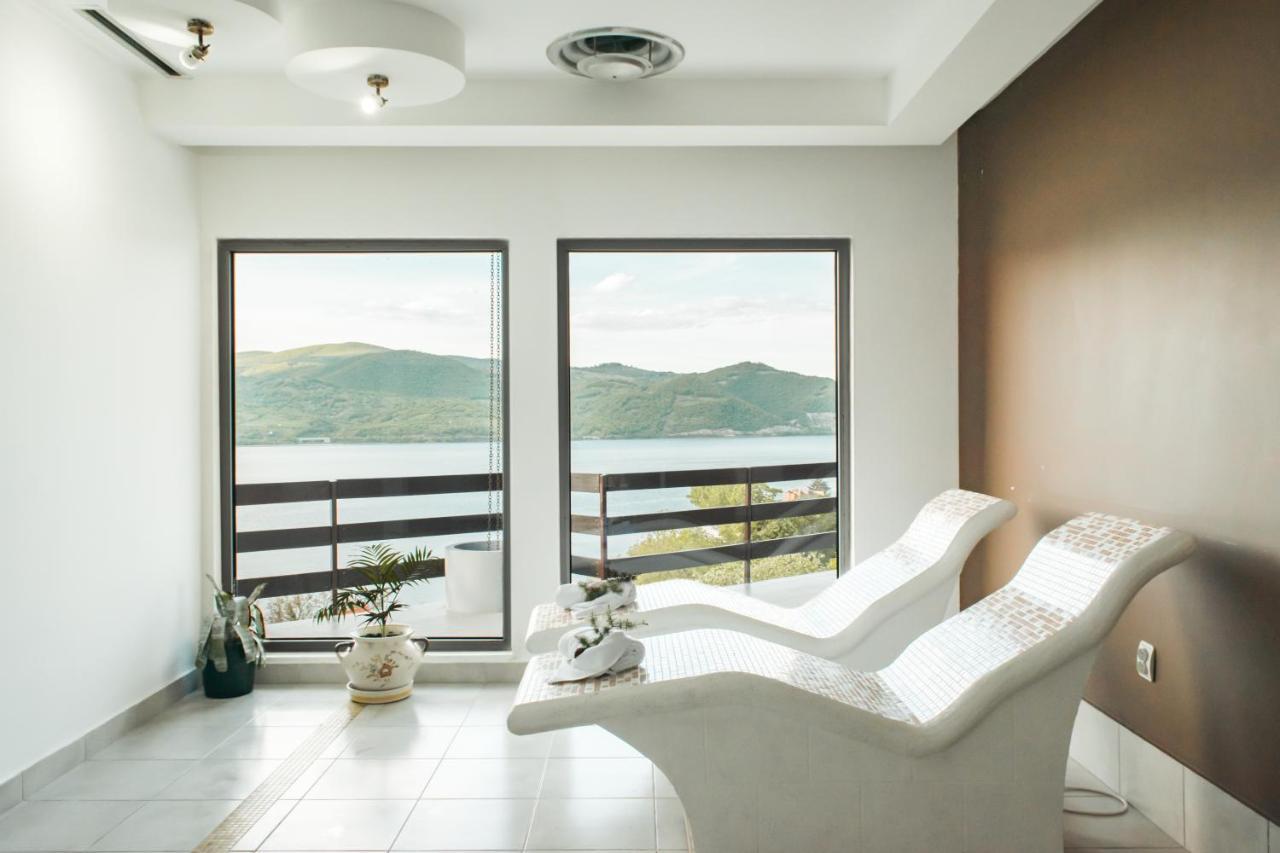 Hotel Lepenski Vir 돈지 밀라노바츠 외부 사진
