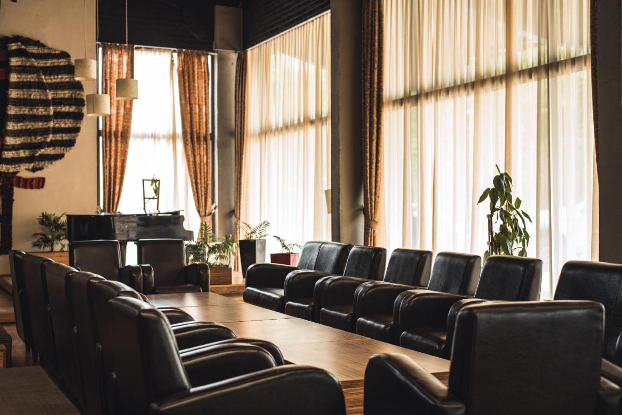 Hotel Lepenski Vir 돈지 밀라노바츠 외부 사진