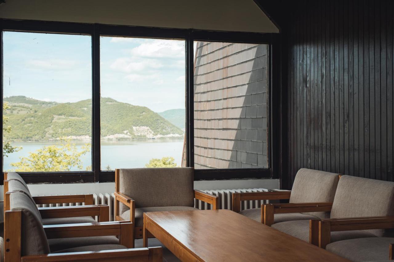 Hotel Lepenski Vir 돈지 밀라노바츠 외부 사진