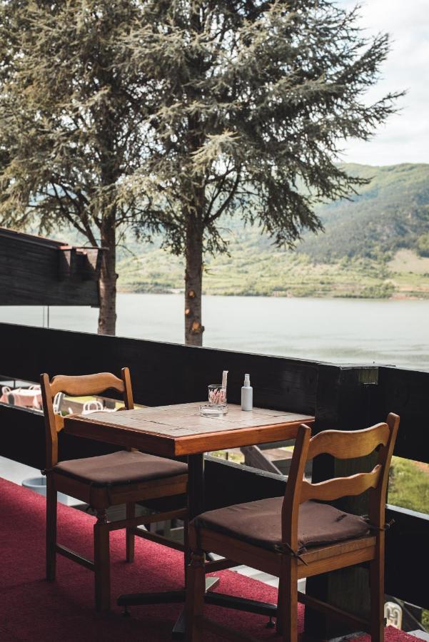 Hotel Lepenski Vir 돈지 밀라노바츠 외부 사진